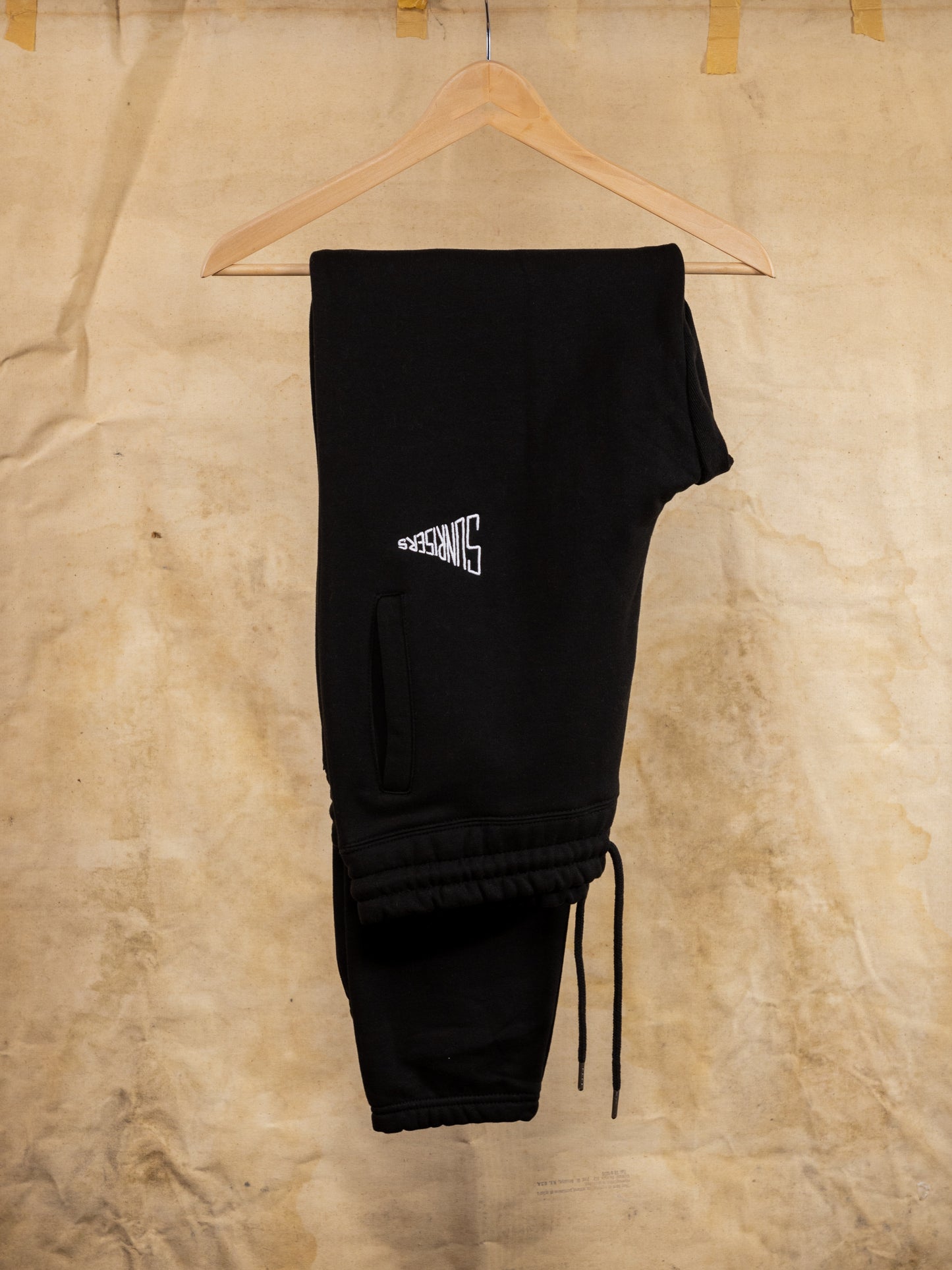 Core - Black - Sweatpants